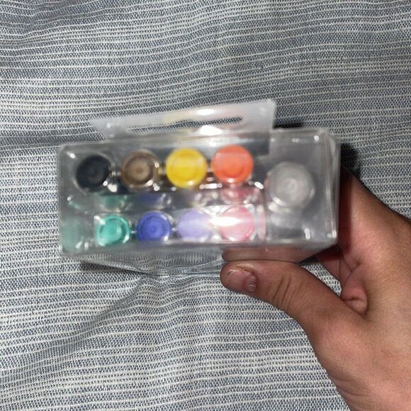 Cricut Watercolor Marker & Brush Set Primary 9-Count - Picture 4 of 6